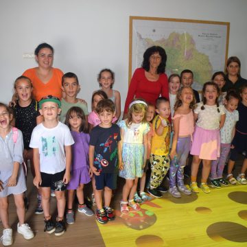 CENTRUL CULTURAL-SOCIAL VIȘEU DE SUS: Povești și jocuri din Munții Maramureșului