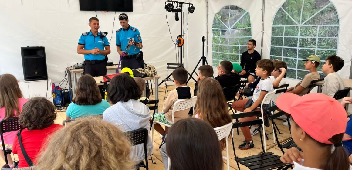 VACANȚĂ ÎN SIGURANȚĂ în compania jandarmilor montani de la Cavnic VACANȚĂ ÎN SIGURANȚĂ în compania jandarmilor montani de la Cavnic