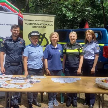 ACȚIUNI ÎN TABERE: Jandarmeria Maramureș dă startul campaniei ”Vacanță în siguranță” ACȚIUNI ÎN TABERE: Jandarmeria Maramureș dă startul campaniei ”Vacanță în siguranță”