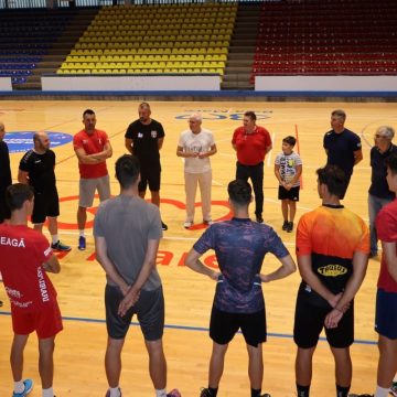 VOLEI: Știința Explorări mai vrea să transfere un ridicător, un centru și o extremă VOLEI: Știința Explorări mai vrea să transfere un ridicător, un centru și o extremă