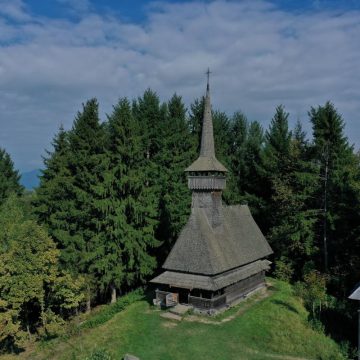 SIGHET: Bani pentru restaurarea bisericii de lemn din Muzeul Satului Maramureșean „Mihai Dăncuș”