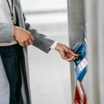 CONT ONLINE: Banii tăi la un click distanță CONT ONLINE: Banii tăi la un click distanță
