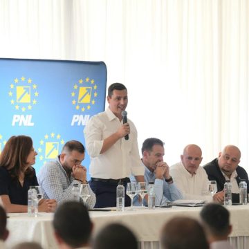 Forurile decizionale din PNL Maramureș au validat echipa care va candida la alegerile parlamentare pentru a reprezenta maramureșenii în Parlamentul României Forurile decizionale din PNL Maramureș au validat echipa care va candida la alegerile parlamentare pentru a reprezenta maramureșenii în Parlamentul României