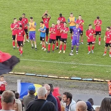 FOTBAL: CSM Sighet învinge și își păstrează locul 2 în clasament FOTBAL: CSM Sighet învinge și își păstrează locul 2 în clasament