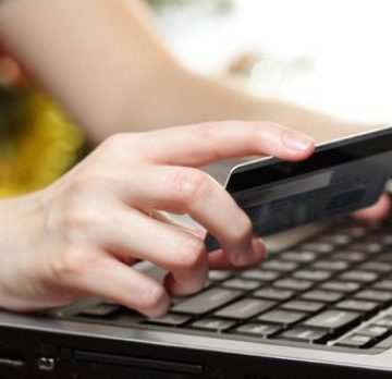 FRAUDE CU INVESTIȚII: Mai multe persoane au sesizat polițiștii că au fost victimele unor înșelăciuni FRAUDE CU INVESTIȚII: Mai multe persoane au sesizat polițiștii că au fost victimele unor înșelăciuni