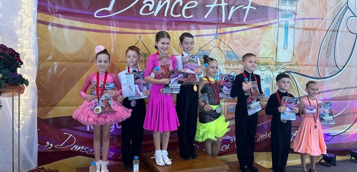 CLUBUL MINI-MAXI: Rezultate de excepție la Concursul Național Cupa ”Dance Art”