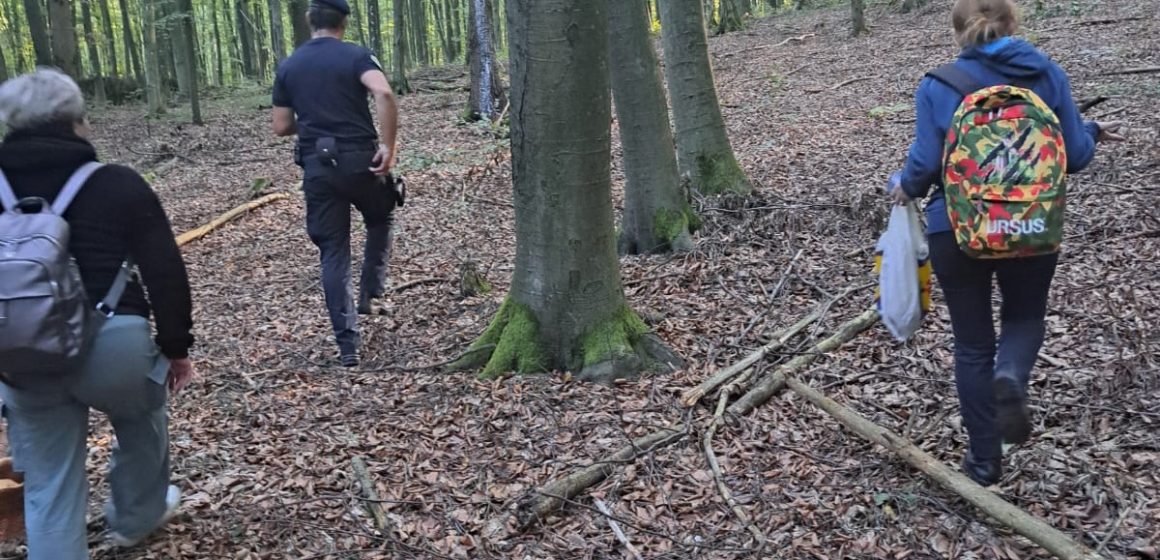 ASUAJU DE SUS: Două persoane rătăcite în pădure, găsite de jandarmii maramureșeni