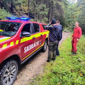 SALVAMONT: O nouă acțiune a salvamontiștilor maramureșeni pentru salvarea unui ucrainean rătăcit în munți SALVAMONT: O nouă acțiune a salvamontiștilor maramureșeni pentru salvarea unui ucrainean rătăcit în munți