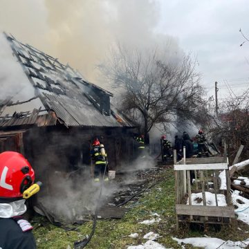 VIȘEU DE SUS: Incendiu într-o gospodărie