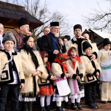 BAIA MARE: Tradiție, emoție și bucurie la cea de-a XVI-a ediție a evenimentului „Crăciun în Maramureș” BAIA MARE: Tradiție, emoție și bucurie la cea de-a XVI-a ediție a evenimentului „Crăciun în Maramureș”