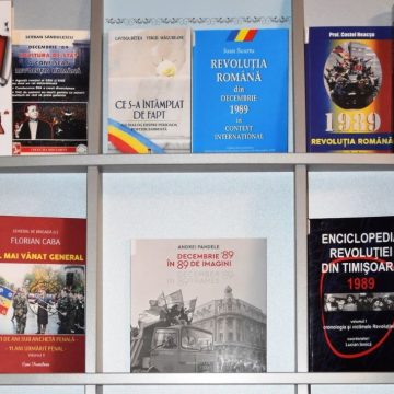 BIBLIOTECA JUDEȚEANĂ: Revoluţia română din decembrie 1989 – istorie şi memorie BIBLIOTECA JUDEȚEANĂ: Revoluţia română din decembrie 1989 – istorie şi memorie