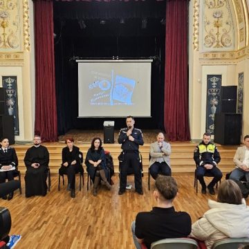 ZIUA INTERNAȚIONALĂ A NONVIOLENȚEI ÎN ȘCOLI: Perspective diverse în cadrul unor discuţii deschise, la Sighetu Marmaţiei