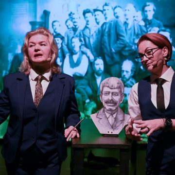 TEATRUL MUNICIPAL BAIA MARE: Viața secretă a tablourilor – Cetatea de la Huszt TEATRUL MUNICIPAL BAIA MARE: Viața secretă a tablourilor – Cetatea de la Huszt