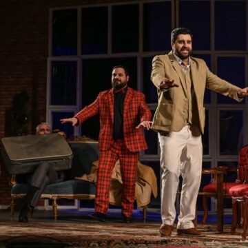 TEATRUL MUNICIPAL BAIA MARE: Comedie pe întuneric – o farsă savuroasă TEATRUL MUNICIPAL BAIA MARE: Comedie pe întuneric – o farsă savuroasă