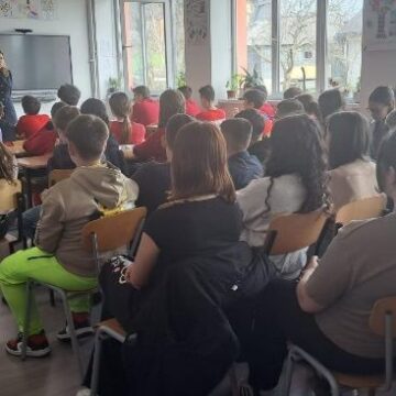 IPJ: Lecții de prevenire pentru elevi de la polițiști