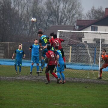 FOTBAL: CSM Sighet, meci acasă cu penultima clasată din play-out FOTBAL: CSM Sighet, meci acasă cu penultima clasată din play-out