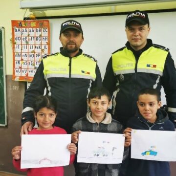 SFATURI DE URMAT: Lecții pentru elevi de la polițiști SFATURI DE URMAT: Lecții pentru elevi de la polițiști
