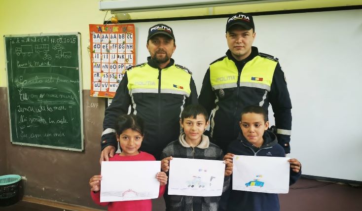 SFATURI DE URMAT: Lecții pentru elevi de la polițiști SFATURI DE URMAT: Lecții pentru elevi de la polițiști