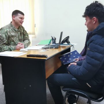VIDEO: Centrul Militar Județean Maramureș recrutează candidați pentru școlile postliceale și universitare VIDEO: Centrul Militar Județean Maramureș recrutează candidați pentru școlile postliceale și universitare