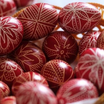 A DOUA ZI DE PAŞTE: Tradiții și obiceiuri A DOUA ZI DE PAŞTE: Tradiții și obiceiuri