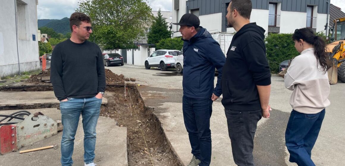 PAP ZSOLT ISTVÁN: O zonă care nu avea trotuare, parcări și zone verzi acum le va avea pe toate PAP ZSOLT ISTVÁN: O zonă care nu avea trotuare, parcări și zone verzi acum le va avea pe toate