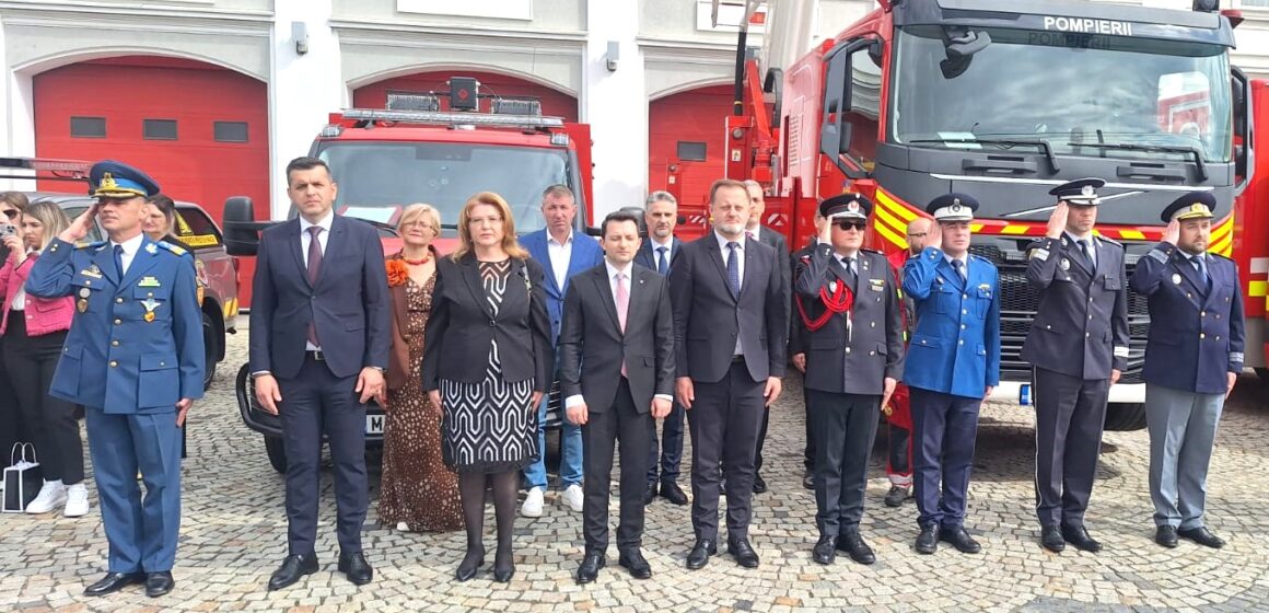 ISU MARAMUREȘ: Ceremonial de depunere a jurământului militar de către personalul nou încadrat ISU MARAMUREȘ: Ceremonial de depunere a jurământului militar de către personalul nou încadrat