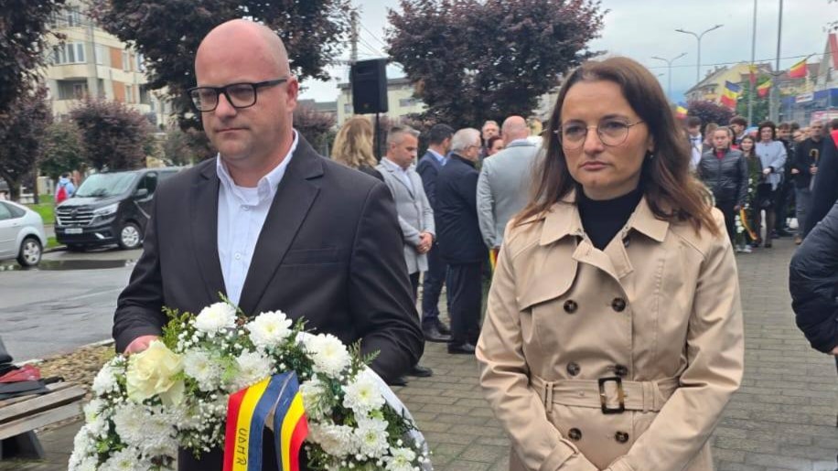 ZAHORÁNSZKI BRIGITTA: Cinste și recunoștință eternă eroilor ZAHORÁNSZKI BRIGITTA: Cinste și recunoștință eternă eroilor