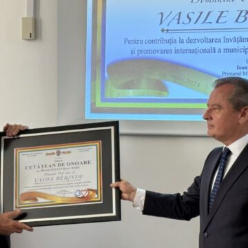DISTINCȚIE: Profesorului universitar Vasile Berinde i-a fost conferit titlul de Cetățean de onoare al Băii Mari