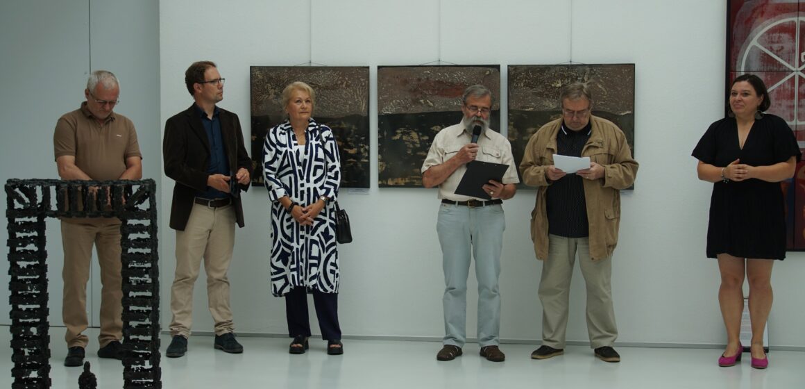 VIDEO: Kecskemét în Baia Mare – Vernisajul expoziției de emailuri pe metal, picturi, sculpturi și artă textilă