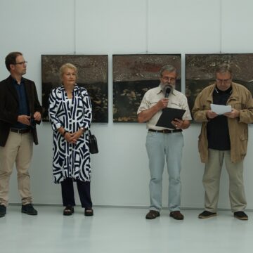 VIDEO: Kecskemét în Baia Mare – Vernisajul expoziției de emailuri pe metal, picturi, sculpturi și artă textilă