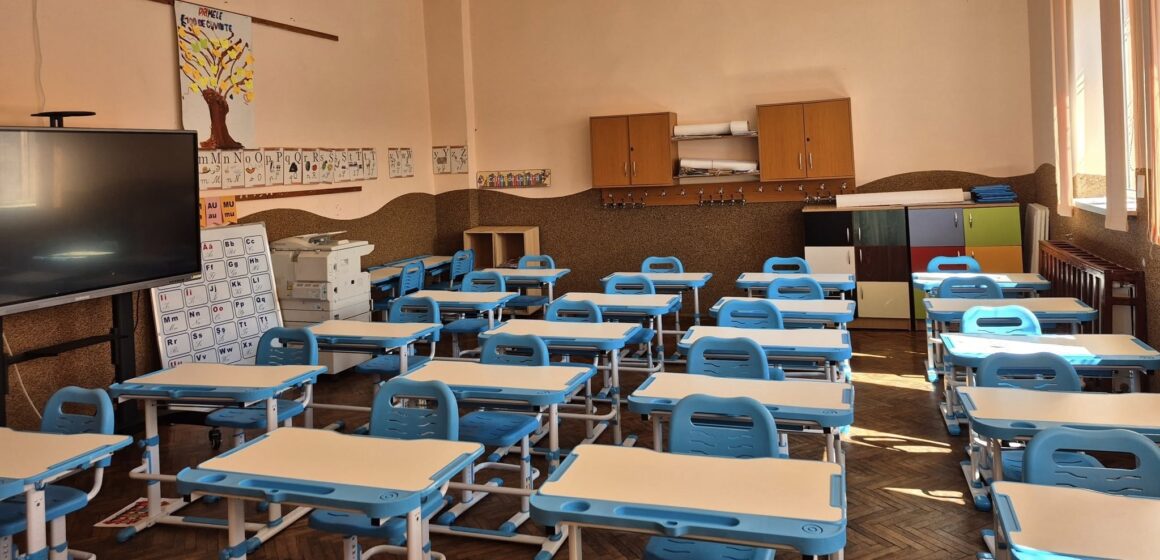 BAIA SPRIE: Proiectul de dotare cu mobilier, echipamente digitale și materiale didactice a unităților de învățământ