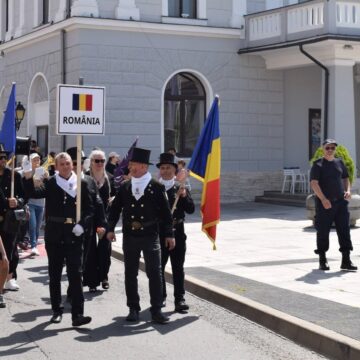 SIGHETU MARMAȚIEI: Parada Coșarilor a oferit publicului un adevărat spectacol SIGHETU MARMAȚIEI: Parada Coșarilor a oferit publicului un adevărat spectacol