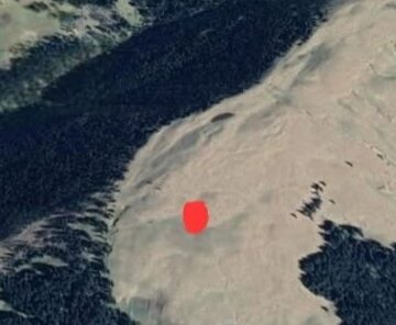 SALVAMONT: Acțiune de salvare – o mașină de teren s-a răsturnat și rostogolit într-o râpa SALVAMONT: Acțiune de salvare – o mașină de teren s-a răsturnat și rostogolit într-o râpa