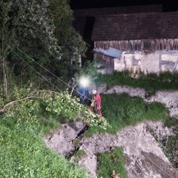 COȘTIUI: Inspectoratul de Jandarmi în zona calamitată COȘTIUI: Inspectoratul de Jandarmi în zona calamitată