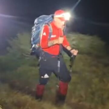 SALVAMONT: Ucrainean salvat din Munții Maramureșului în timp ce erau căutați alți doi SALVAMONT: Ucrainean salvat din Munții Maramureșului în timp ce erau căutați alți doi