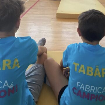 BAIA MARE: Tabăra sportivă Fabrica de Campioni începe luni BAIA MARE: Tabăra sportivă Fabrica de Campioni începe luni