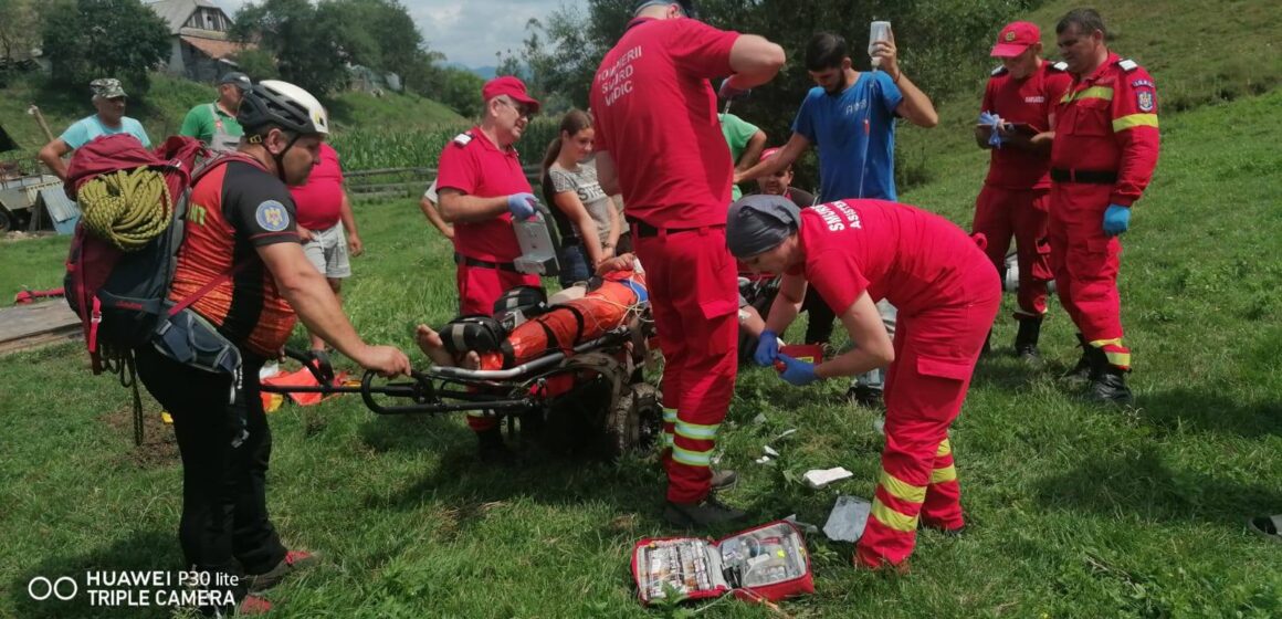 SALVAMONT MARAMUREȘ:  Operațiune de salvare complexă în zona greu accesibilă a satului Larga