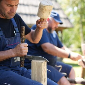 MUZEUL SATULUI MARAMUREȘEAN ”MIHAI DĂNCUȘ” SIGHETU MARMAȚIEI: Forumul Tehnicilor de Restaurare a Lemnului