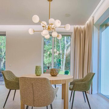 CUM SĂ TRANSFORMI o lustră de living de pe vremea bunicilor într-o piesă de design modern CUM SĂ TRANSFORMI o lustră de living de pe vremea bunicilor într-o piesă de design modern