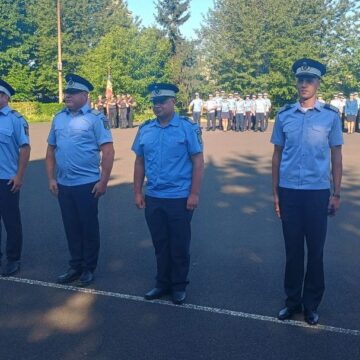 BAIA MARE: Ceremonie de avansare în grad la Jandarmerie
