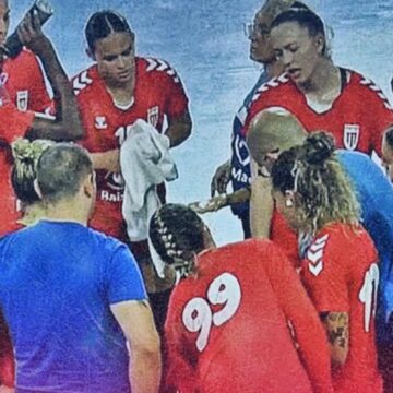 HANDBAL: Minaur va juca finala mică a turneului de la Bistrița
