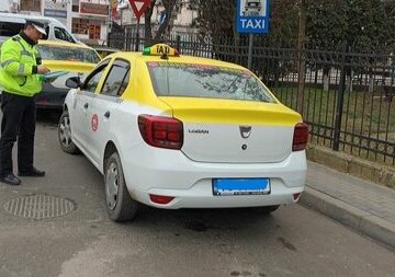 VERIFICĂRI în domeniul transportului de persoane în regim de taxi, efectuate de poliţişti