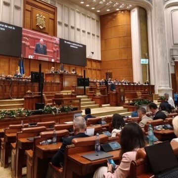 ZAHORÁNSZKI BRIGITTA: Toate cele patru moțiuni de cenzură împotriva Guvernului au picat