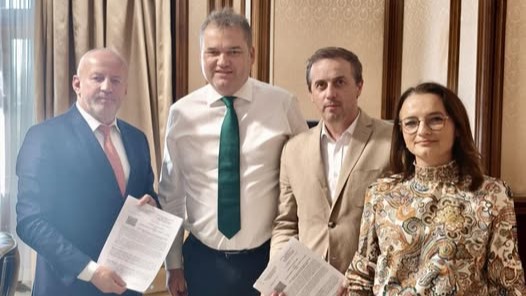 BAIA MARE: S-a semnat contractul de finanțare pentru lucrările de reabilitarea a Teatrului Municipal Baia Mare BAIA MARE: S-a semnat contractul de finanțare pentru lucrările de reabilitarea a Teatrului Municipal Baia Mare