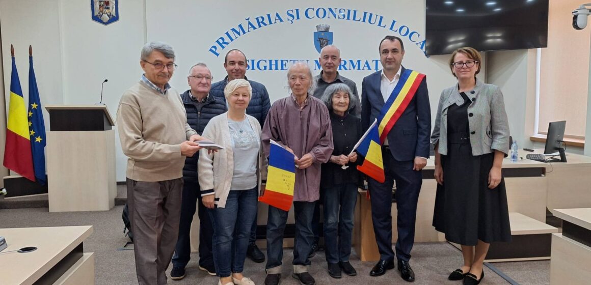 DISTINCȚIE: Fotograful japonez Miya Kosei a primit diploma de Cetățean de onoare al Sighetului