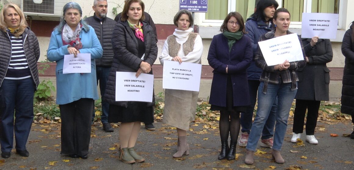 VIDEO: Un nou protest spontan la DGASPC Maramureș pentru neplata salariilor VIDEO: Un nou protest spontan la DGASPC Maramureș pentru neplata salariilor