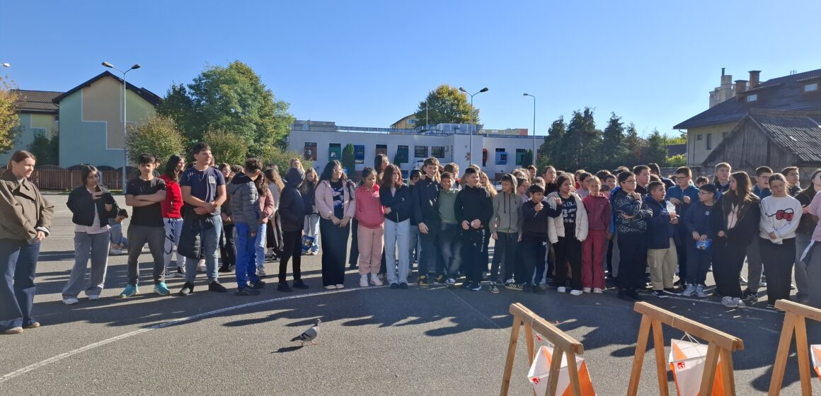 VIDEO: Orientare sportivă – În cadrul programului Erasmus+ Compass 2, Jalonul 4 au participat peste 100 de elevi