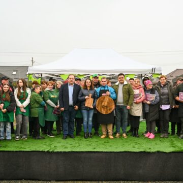 ZAHORÁNSZKI BRIGITTA: Concurs regional de gătit gulaș în Țara Lăpușului