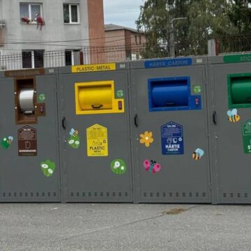 BAIA SPRIE: Se distribuie cardurile de acces la noile platforme de colectare a deșeurilor – eco-insule digitalizate