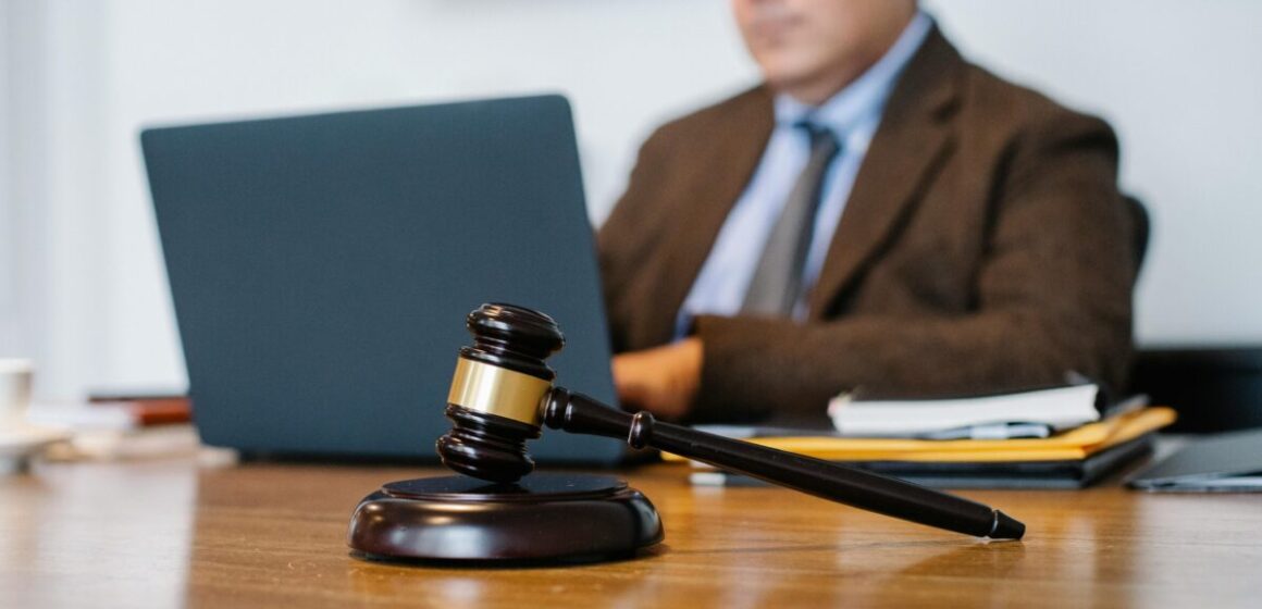 IMM ROMÂNIA respinge introducerea obligativității legalizării de către notar sau atestării de avocat a hotărârilor AGA a societăților comerciale